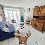 Casa de Férias Charmante Maison à 150m De La Plage, 2 Chambres, Jardinet, Proche Jullouville Et St Pair-sur-mer - Fr-1-361-33 *