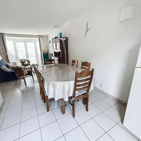 Charmante Maison A 150m De La Plage, 2 Chambres, Jardinet, Proche Jullouville Et St Pair-sur-mer - Fr-1-361-33 Casa de Férias *