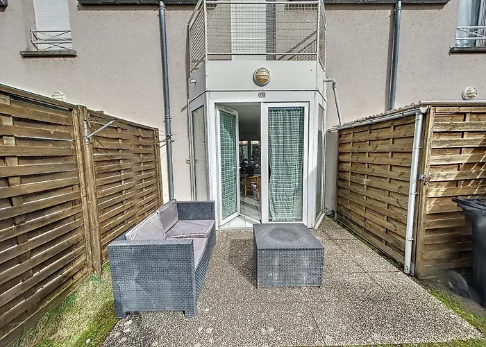 Charmante Maison A 150m De La Plage, 2 Chambres, Jardinet, Proche Jullouville Et St Pair-sur-mer - Fr-1-361-33 펜션 *